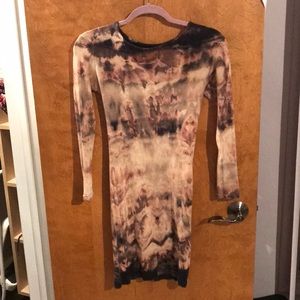 Tight fitted long-sleeved tie dye mini dress